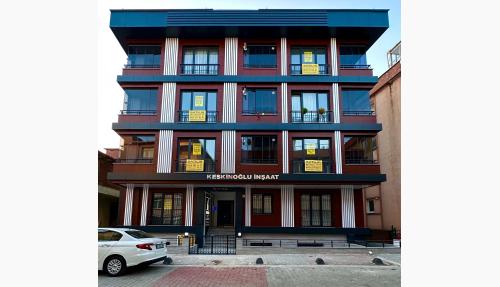 CUMHURİYET MAHALLESİ, ŞEBBOY SOKAK NO:15 TE BULUNAN (2+1) 100 m2 ULTRA LÜX DONANIMDA 1.ARAKAT DAİREMİZ DAİRE:5